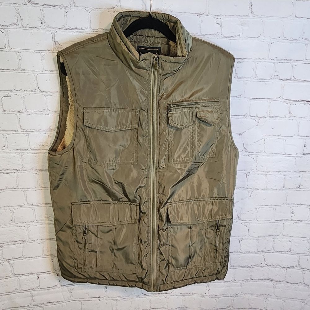 Men's Cool Choice zip-up vest, size Medium